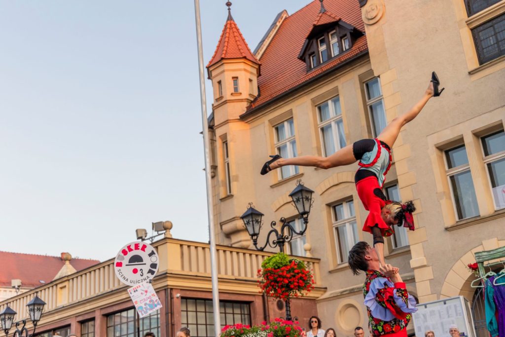 busker tour festival photo joanna dryjanska pluta street performers rumba 1024x683